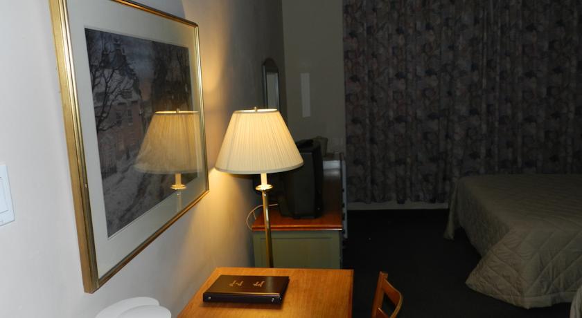 L'Auberge De L'Aeroport Inn Dorval Phòng bức ảnh