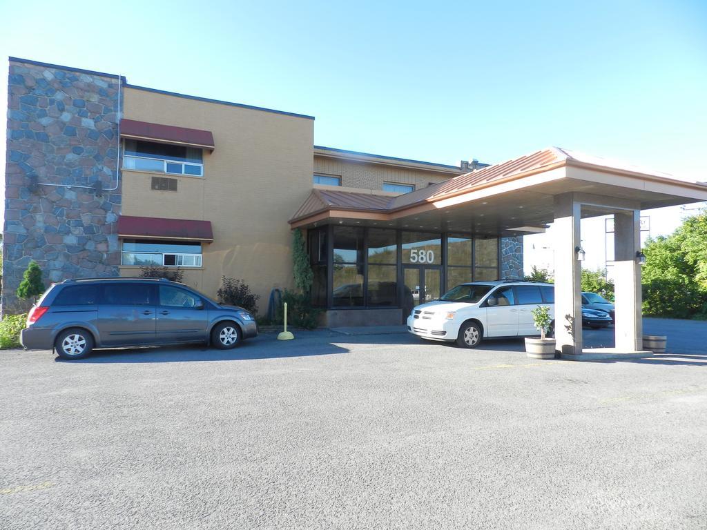 L'Auberge De L'Aeroport Inn Dorval Ngoại thất bức ảnh